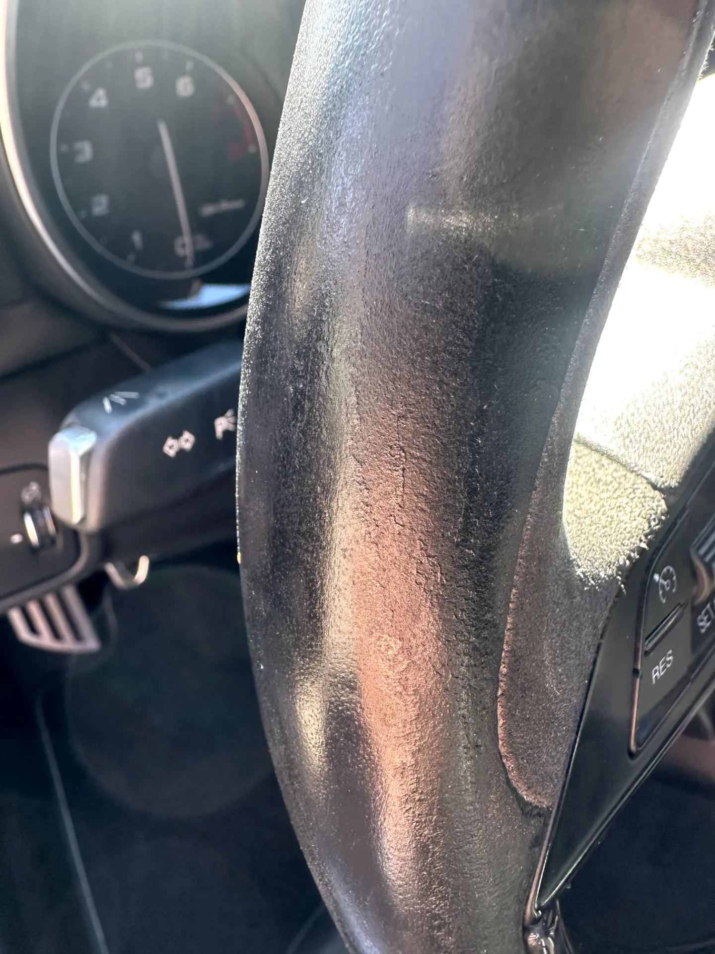 Alfa Romeo Giulia Lenkrad neu beziehen AMMARO Atelier