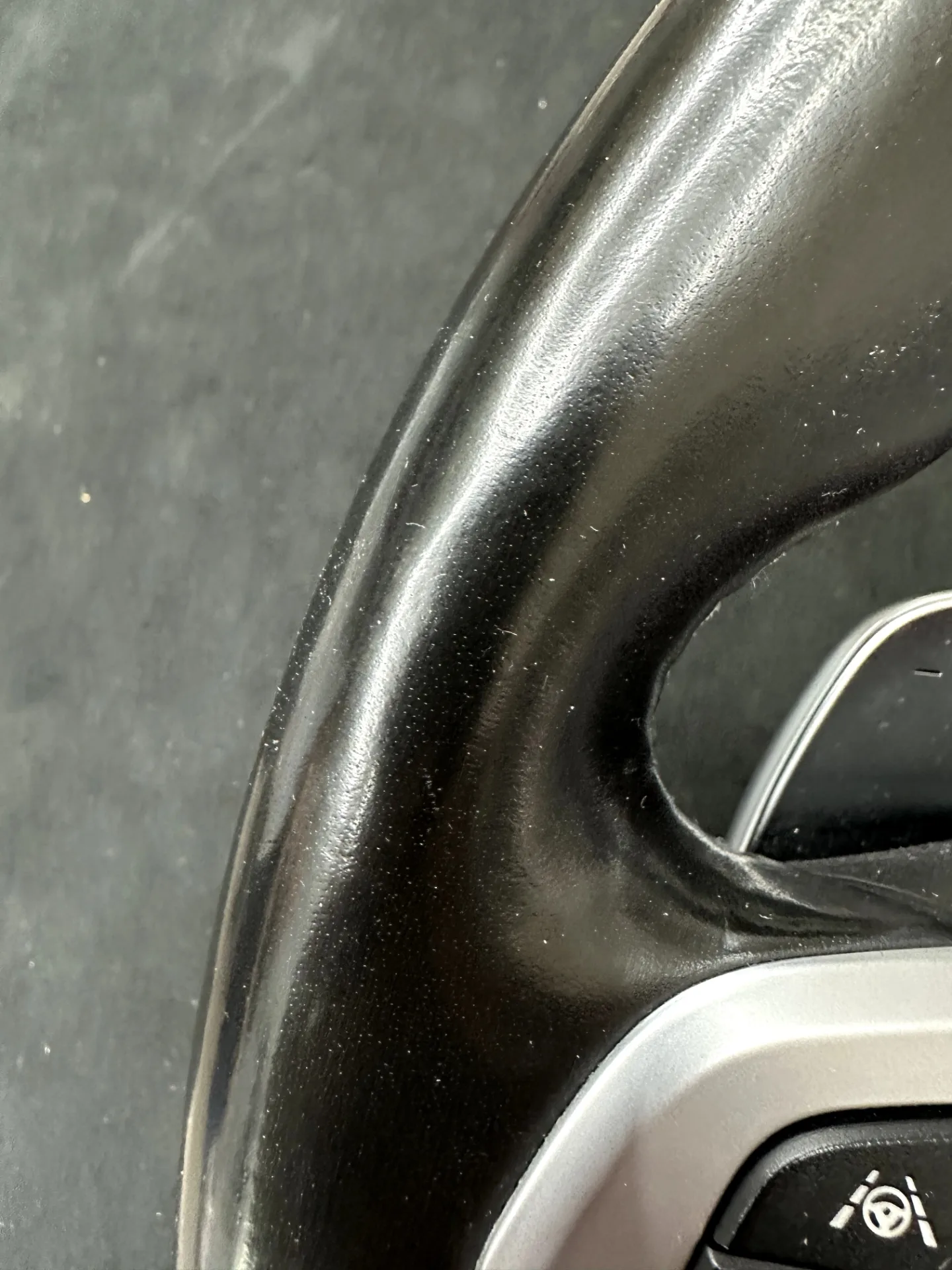 BMW M Paket Lenkrad neu beziehen AMMARO Atelier