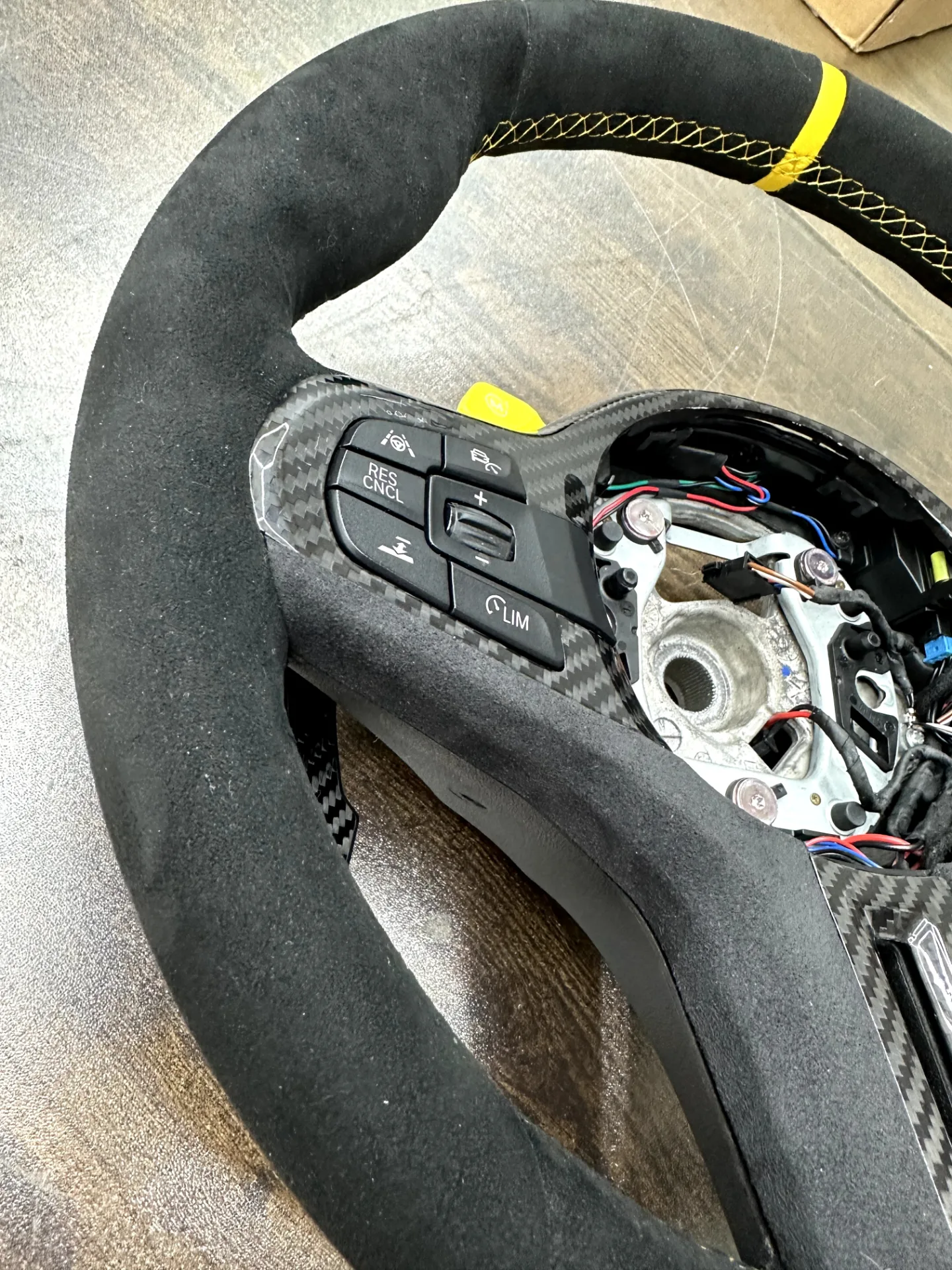 BMW M Paket Lenkrad neu beziehen AMMARO Atelier