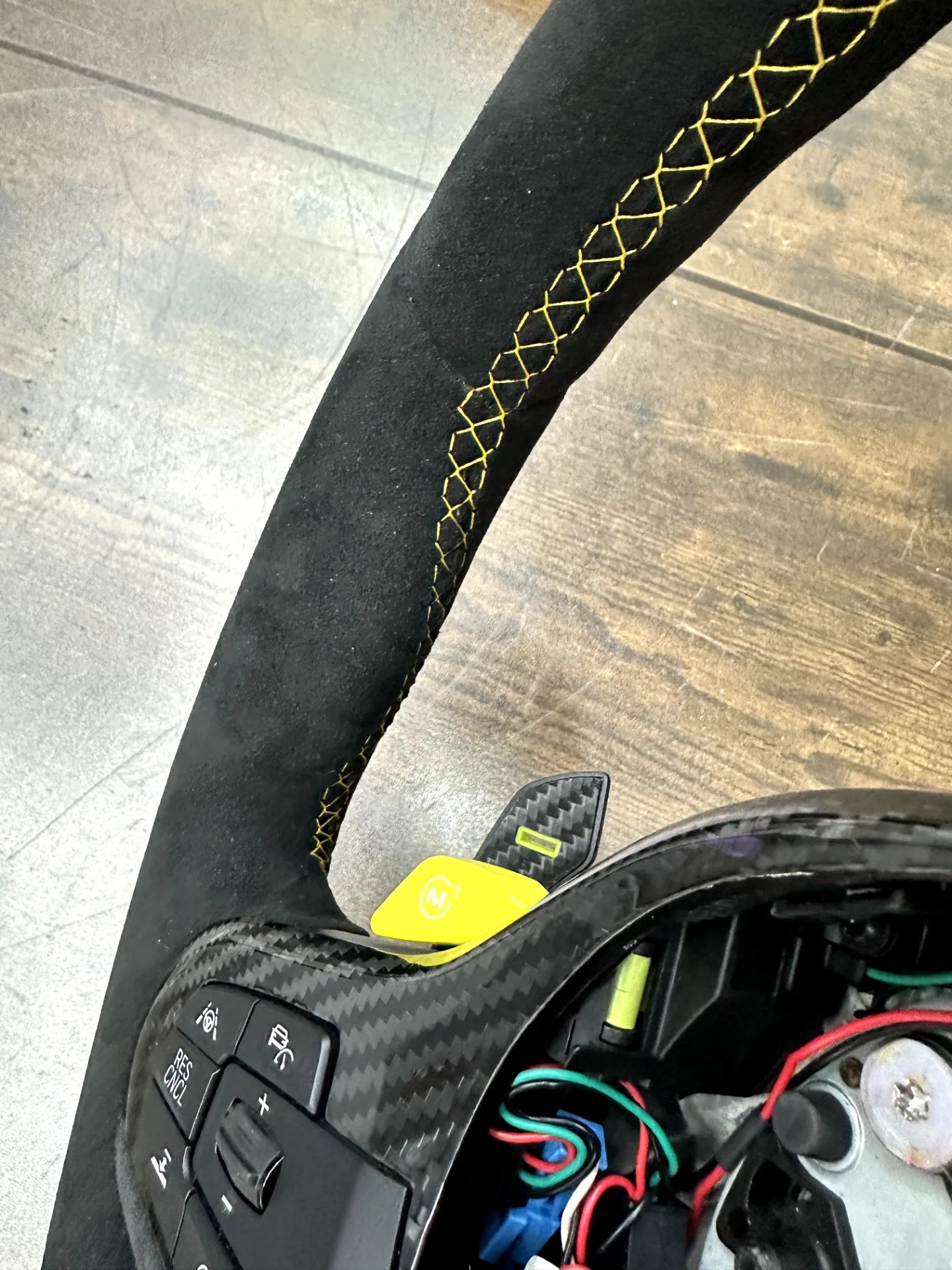 BMW M Paket Lenkrad neu beziehen AMMARO Atelier