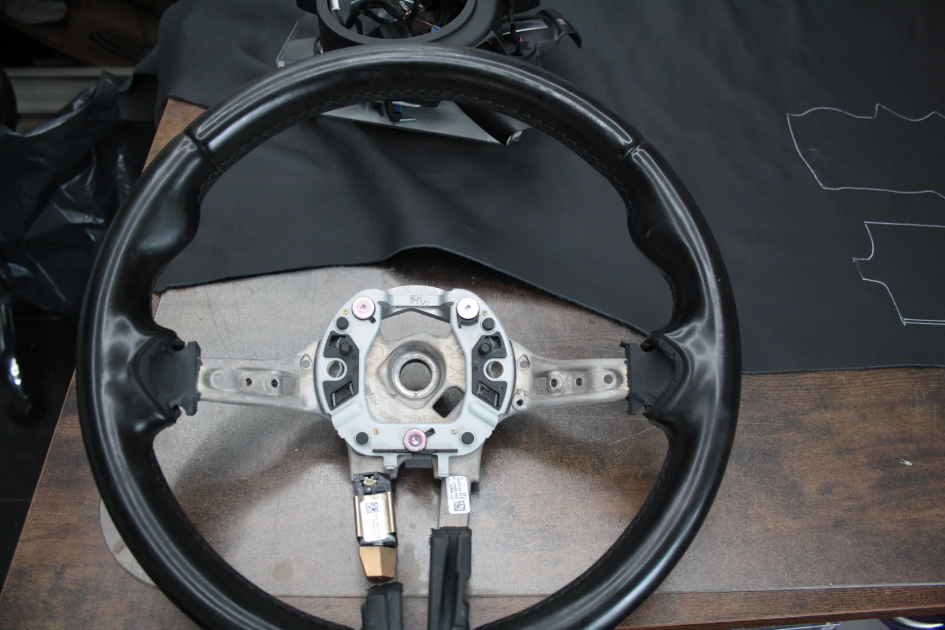 BMW 5er Lenkrad neu beziehen AMMARO Atelier