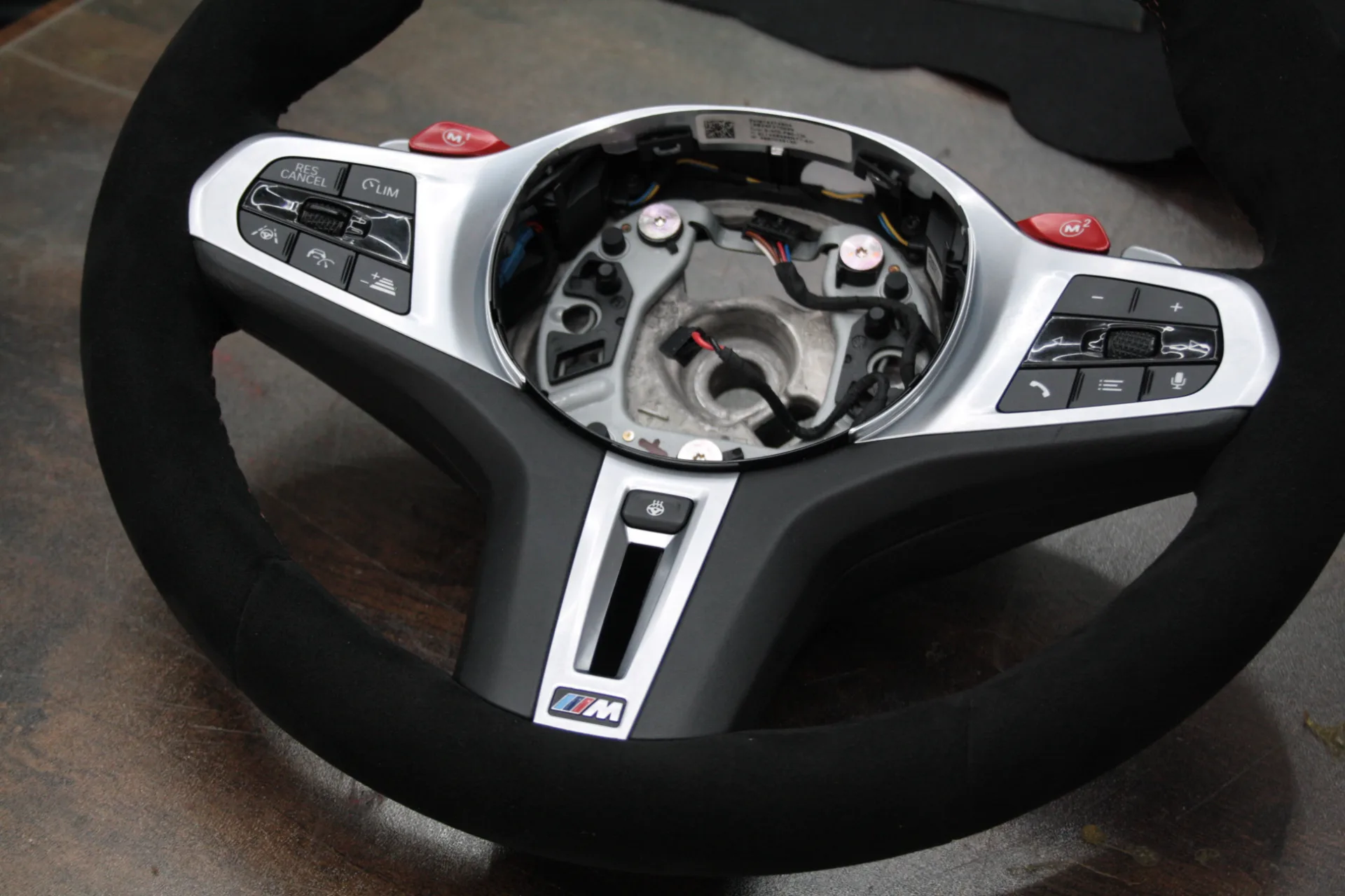 BMW M5 Competition Lenkrad neu beziehen AMMARO Atelier
