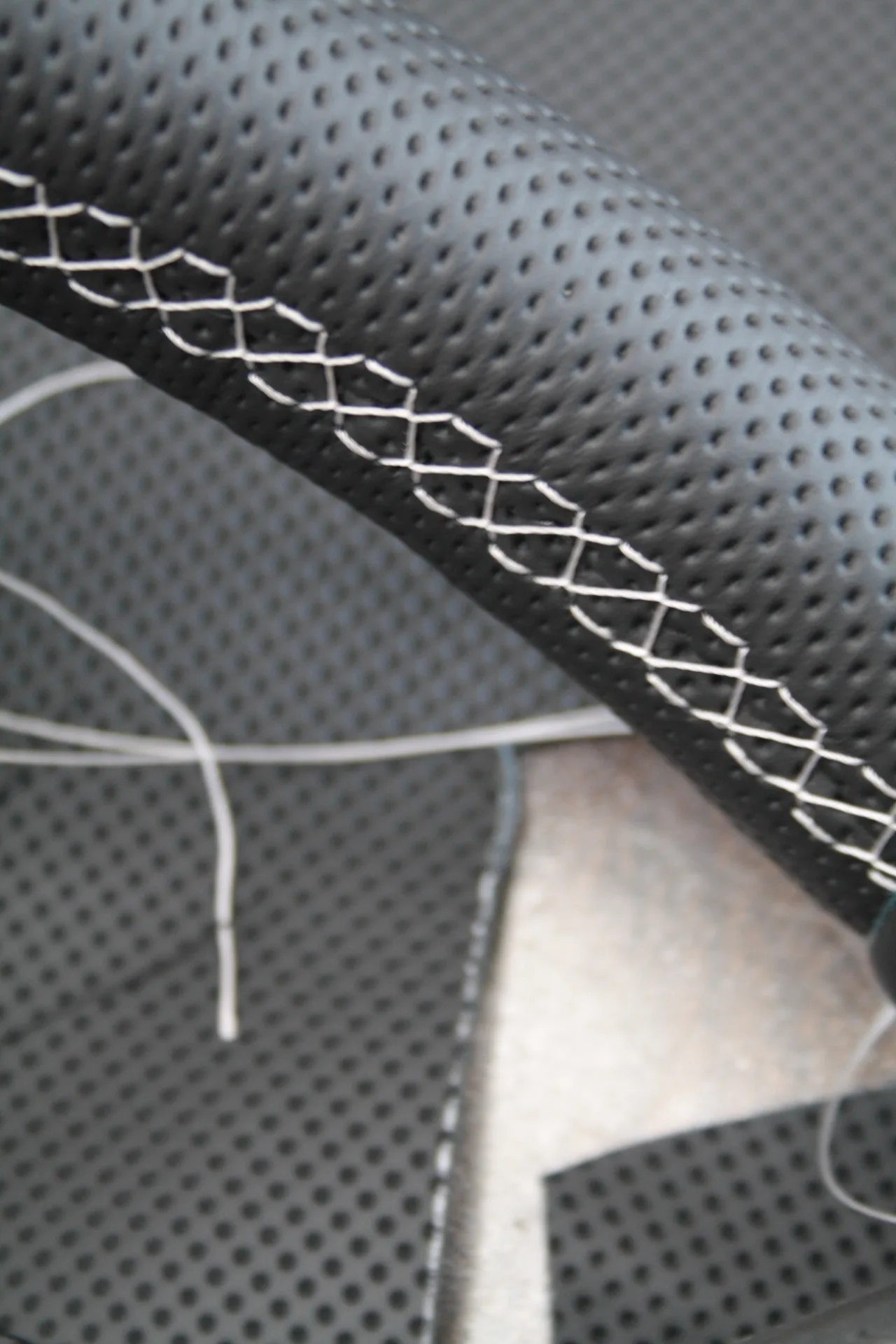 Dodge Anderes Modell Lenkrad neu beziehen AMMARO Atelier