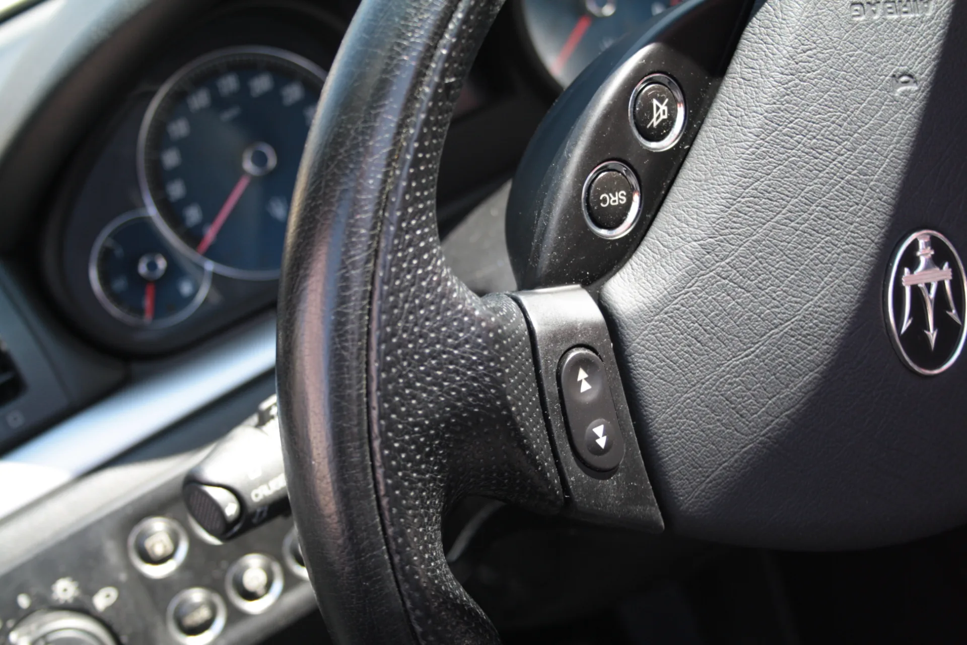 Maserati GranTurismo Lenkrad neu beziehen AMMARO Atelier