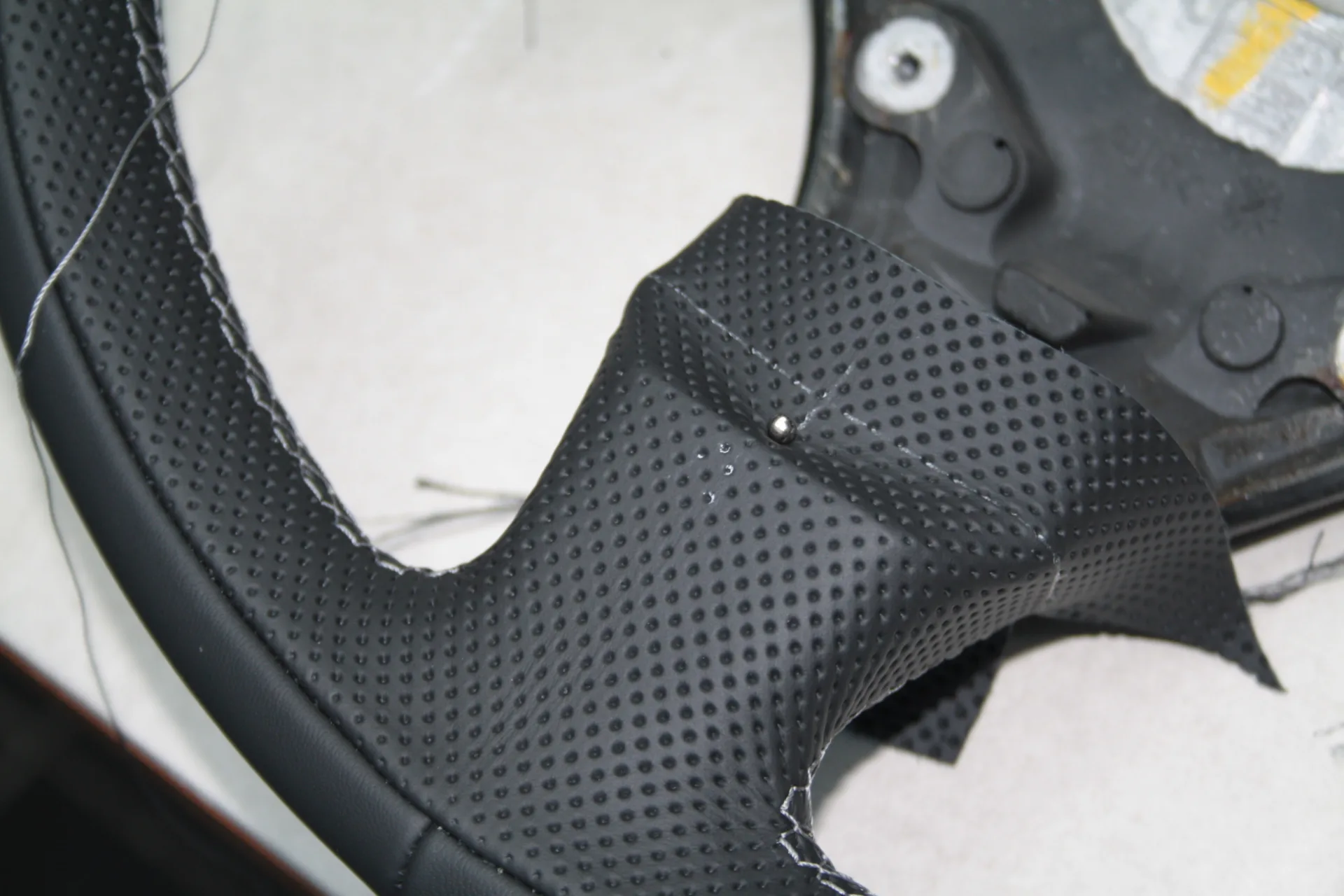 Maserati GranTurismo Lenkrad neu beziehen AMMARO Atelier