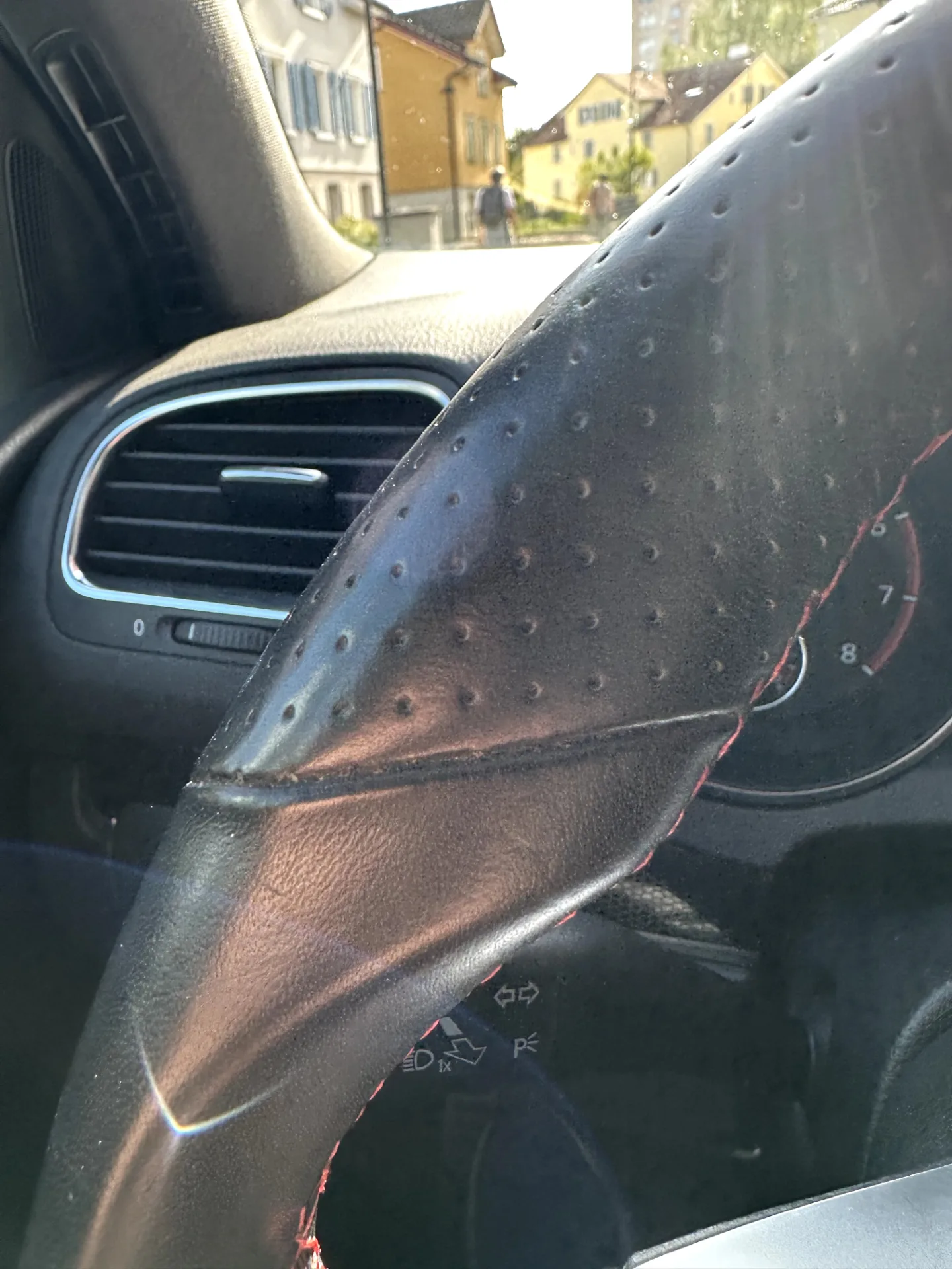 Volkswagen Golf Lenkrad neu beziehen AMMARO Atelier