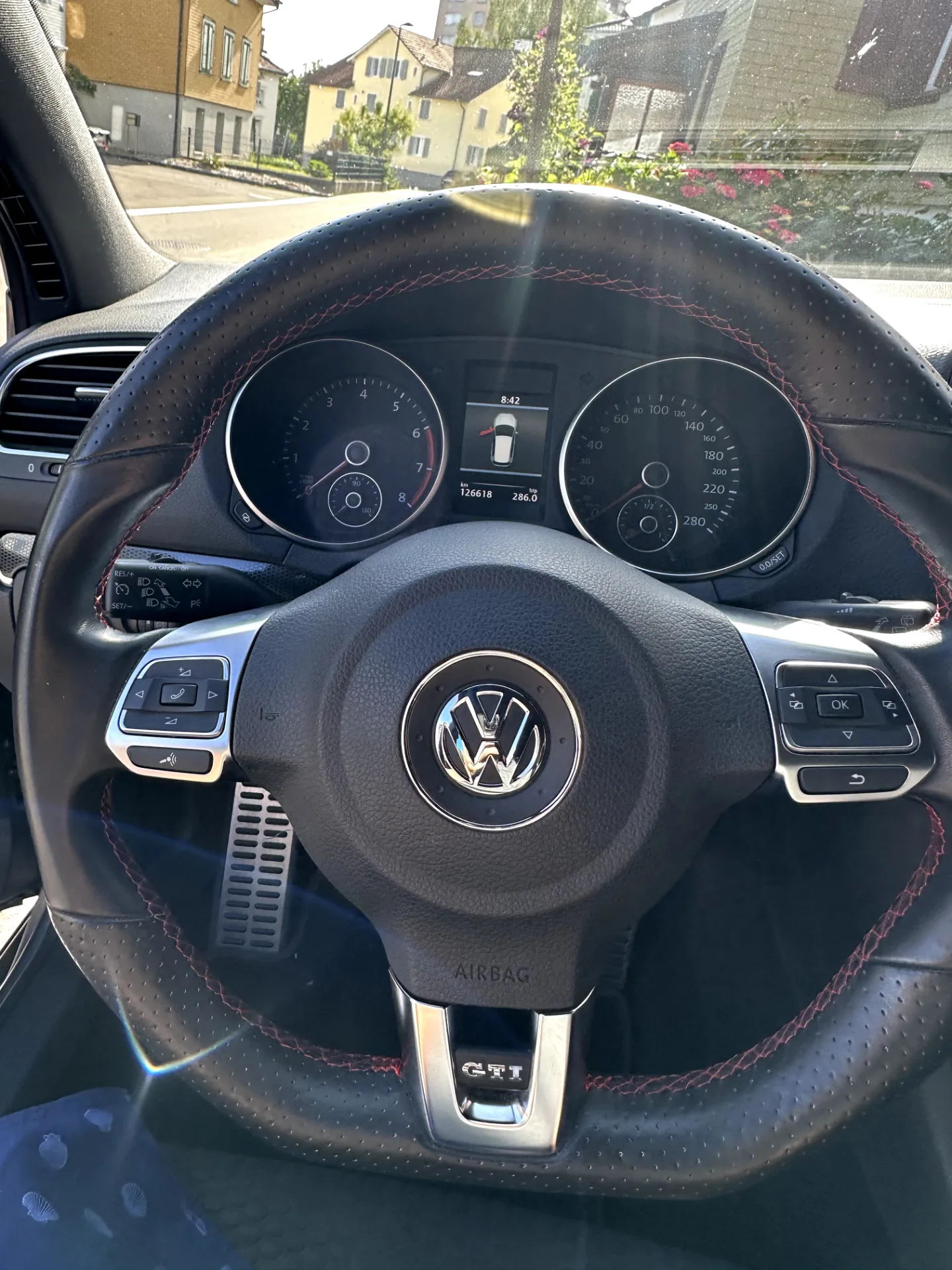 Volkswagen Golf Lenkrad neu beziehen AMMARO Atelier