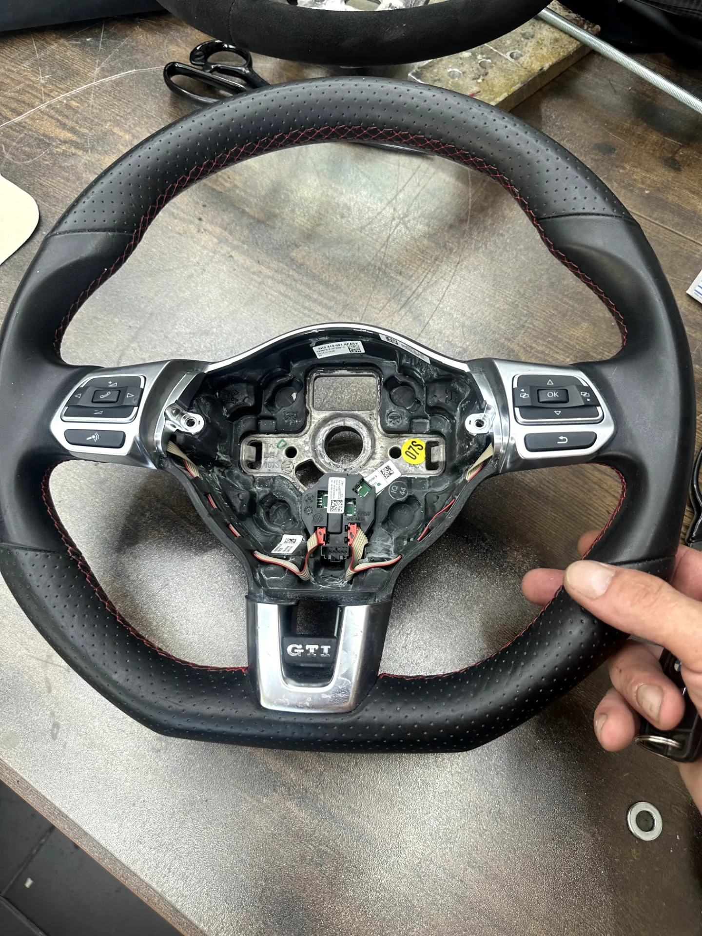 Volkswagen Golf Lenkrad neu beziehen AMMARO Atelier