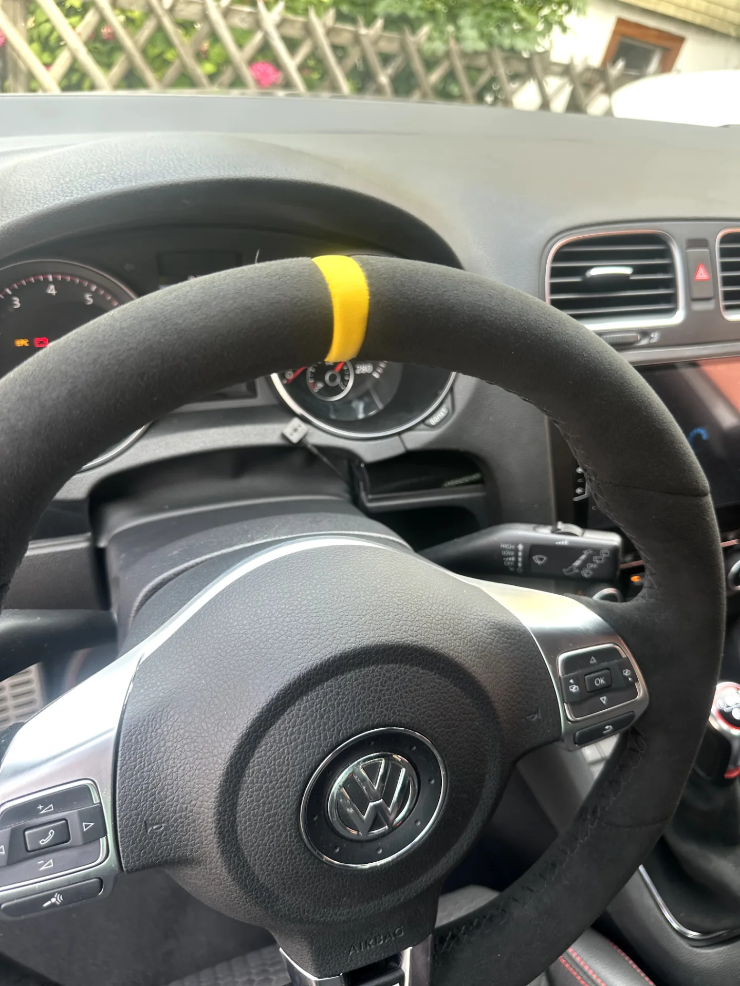 Volkswagen Golf Lenkrad neu beziehen AMMARO Atelier