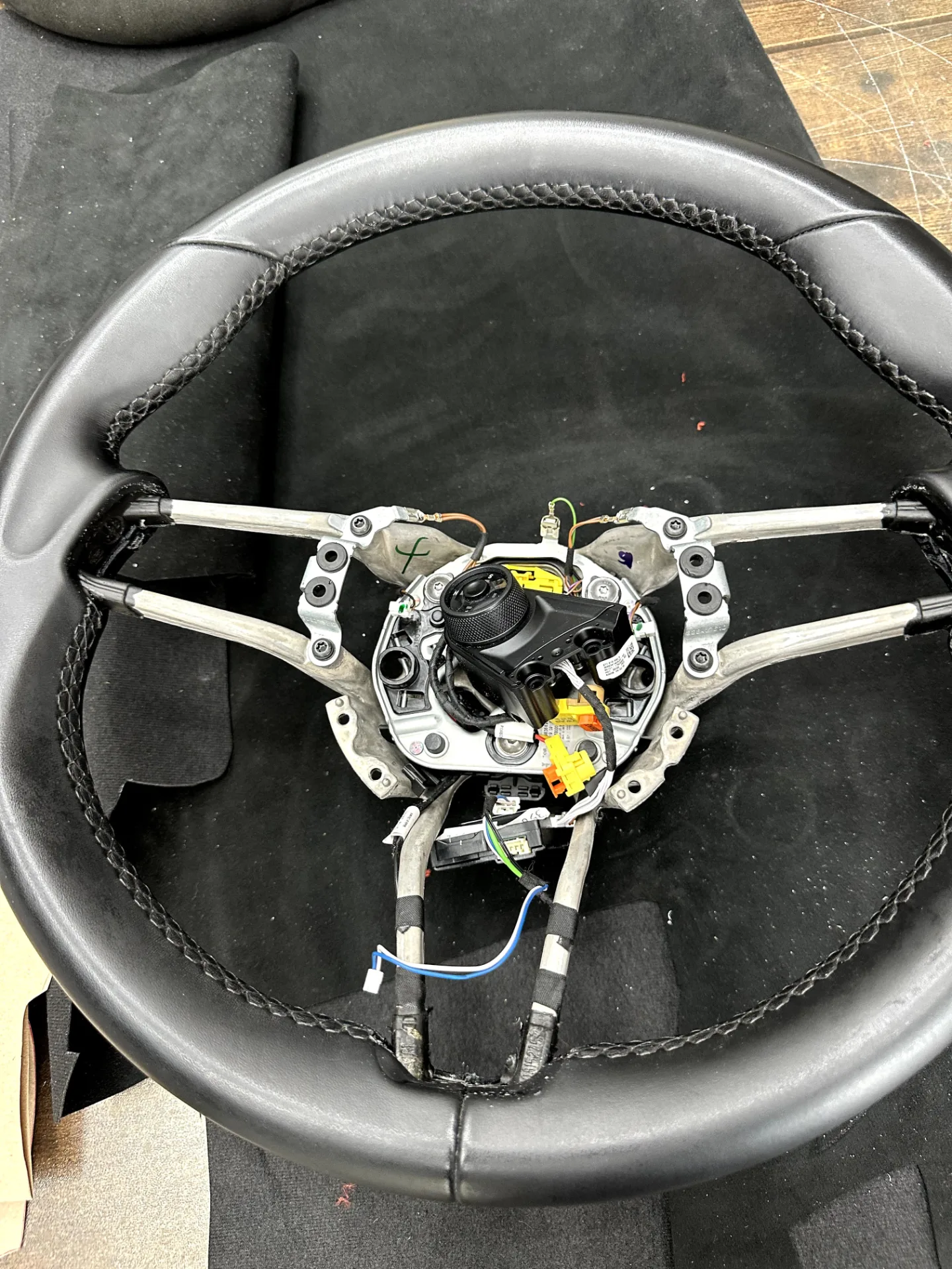 Porsche Panamera Lenkrad neu beziehen AMMARO Atelier
