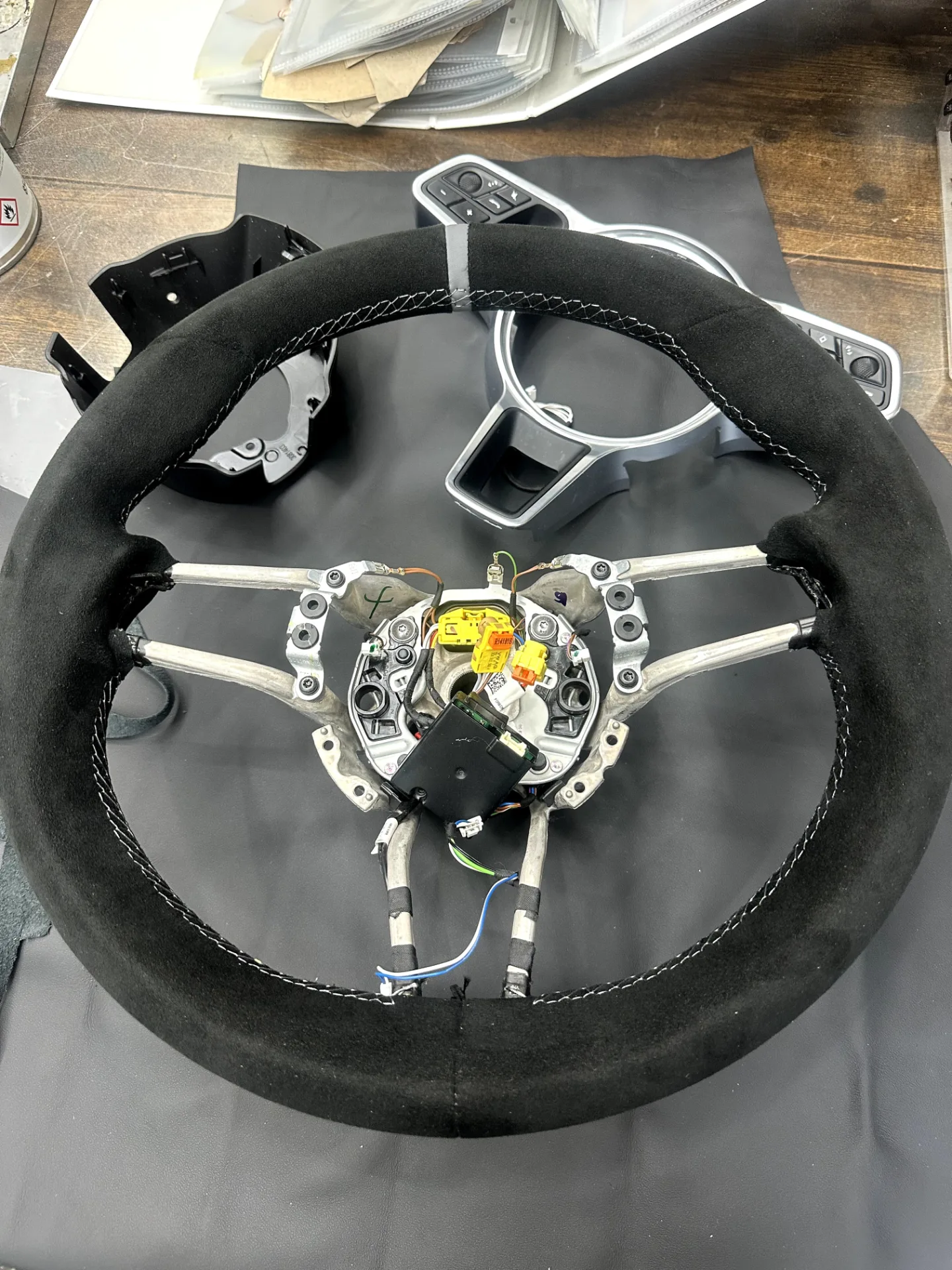Porsche Panamera Lenkrad neu beziehen AMMARO Atelier